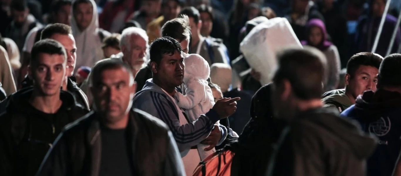 Δημοσκόπηση: Με 16,3 μονάδες προηγείται η ΝΔ του ΣΥΡΙΖΑ αλλά το μεταναστευτικό αναδεικνύεται σε μέγα πρόβλημα